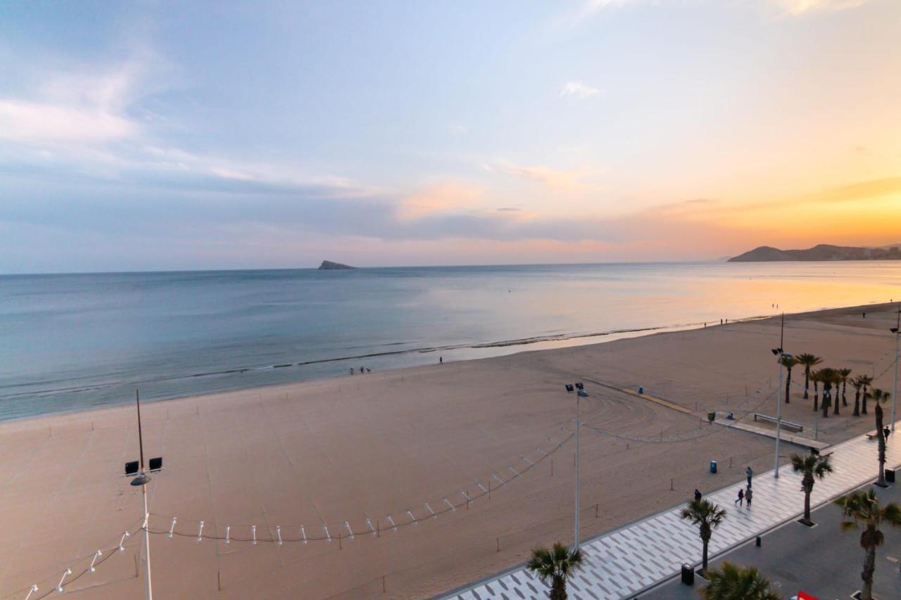 Luminoso Apartamento En Primera Linea De Playa Benidorm Exterior foto