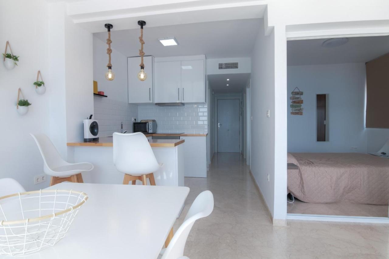 Luminoso Apartamento En Primera Linea De Playa Benidorm Exterior foto
