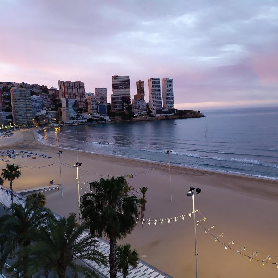 Luminoso Apartamento En Primera Linea De Playa Benidorm Exterior foto