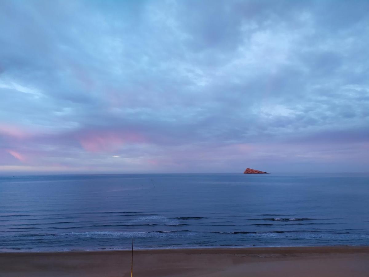 Luminoso Apartamento En Primera Linea De Playa Benidorm Exterior foto